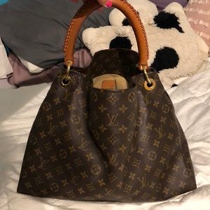 Authentic LV Artsy MM